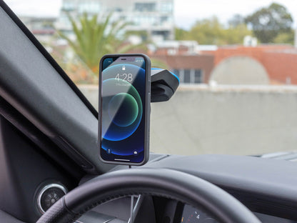 quad lock iphone 12 connected to car mount