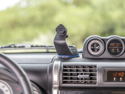 quad lock car mount on dash of fj cruiser car