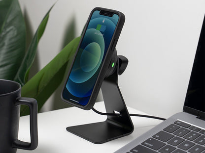 Using the Quad Lock Wireless Charging Head on Desk Mount