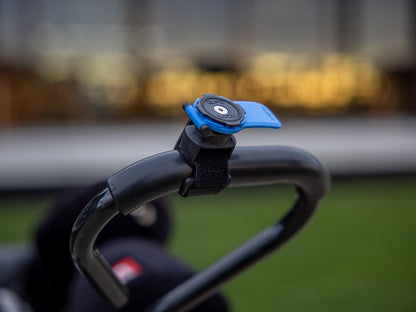 golf mount attached onto golf cart handle